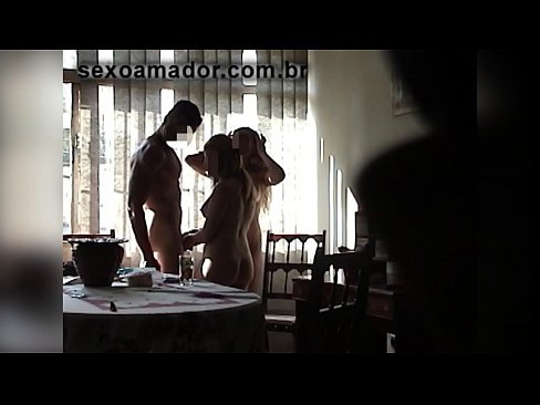 ❤️ Le amiche del sesso invitano un uomo gigante e una cosa a tre con lui ❤️❌ Video di sessoal it.porngifer.ru ❌️❤