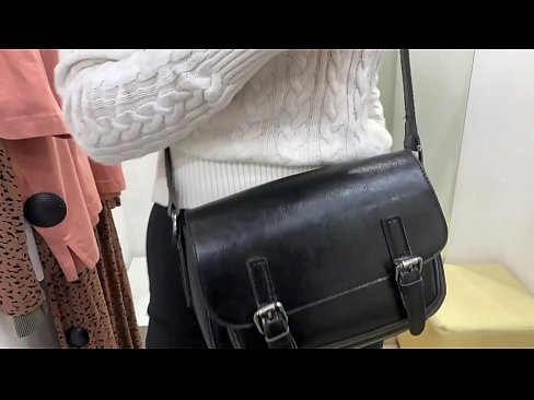 ❤️ Masturbazione pubblica della giovane cagna FeralBerry con un dildo nel camerino ❤️❌ Video di sessoal it.porngifer.ru ❌️❤