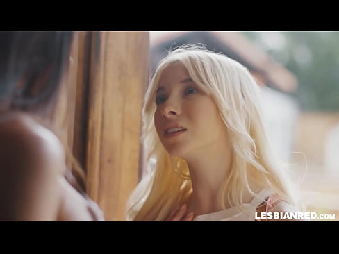 ❤️ Ragazza torna a casa qualche mese dopo e finisce per mangiare la figa della sua matrigna ❤️❌ Video di sessoal it.porngifer.ru ❌️❤